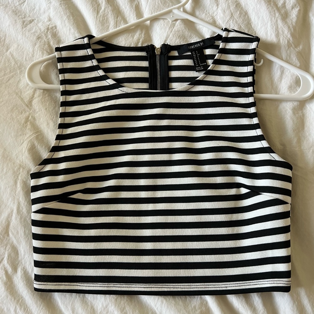 Taylor Swift Red Era Forever 21 Black & White Striped Crop Top, Sleeveless w/Zip